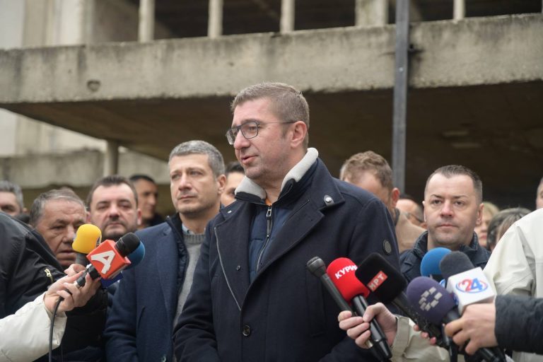 (Видео) Мицкоски: По три децении започна реконструкцијата на Домот на култура „11 Октомври“ во Ченто