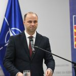 Министерот Мисајловски на отворањето на одбранбениот саем во Братислава