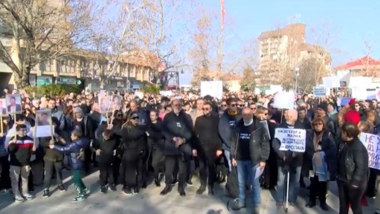 Со извикување „Правда за Фросина“, „Секој еден може да е следен“ огромна колона граѓани маршираше за Фросина во Неготино