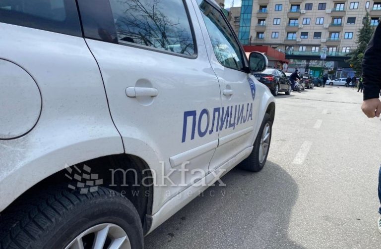 Дојави за експлозивни направи во три училишта во Центар, се вршат антитерористички проверки