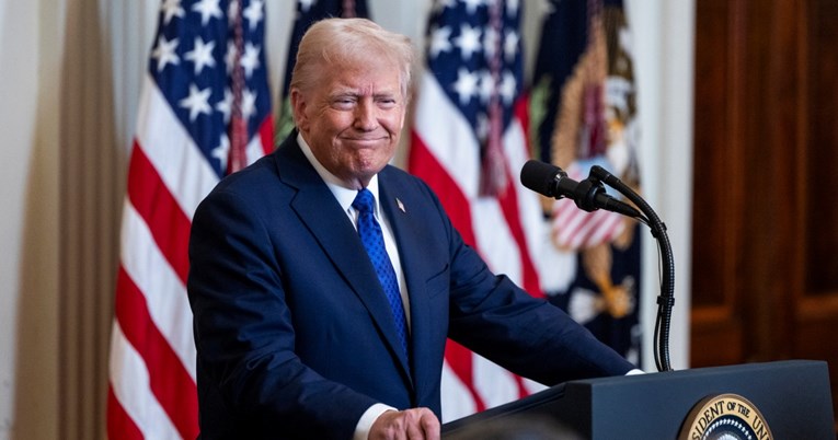 Трамп нареди прв воздушен напад врз цели на ИСИС во Сомалија