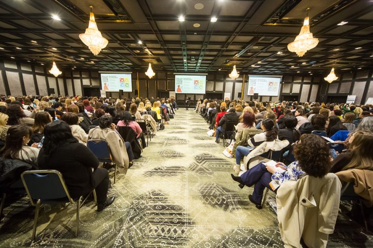 Воспитувачите од целa Бугарија разговараа за иновативни пристапи за трансформација на предучилишното образование