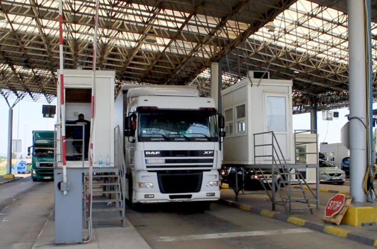 Царинска управа: Вратени 69 камиони поради несоодветен сертификат за возач