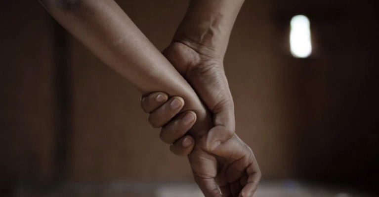 Маж се обидел да киднапира две деца во основно училиште во Милано