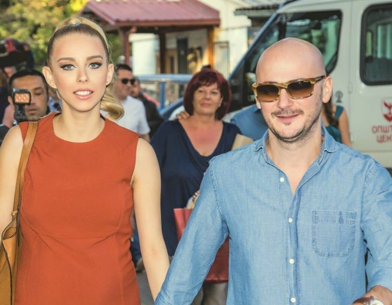 Потресно обраќање на сопругата на загинатиот Андреј од „ДНК“: Лажни објави се дека пиротехниката е донесена од бендот!