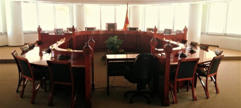 Институтот „интерпелација”во никој случај не може да се примени за уставните судии, тоа е упад во самостојноста велат од  Уставниот суд