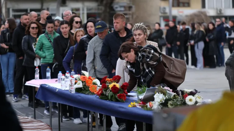 Болка и бунт за загубените животи во Кочани