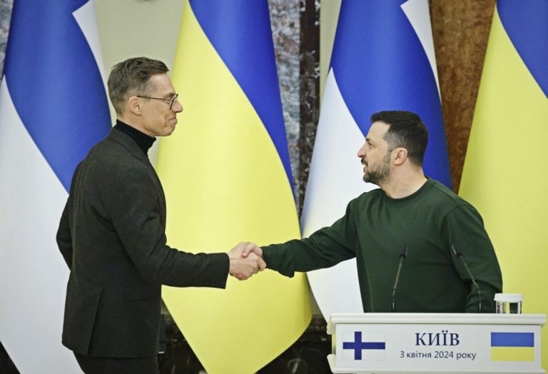 Финска и Украина потпишаа договор за одбранбена соработка