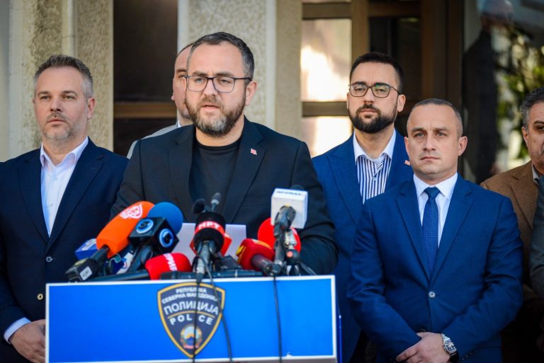 Тошковски: Целосна мобилизација на институциите, МВР работи со сите свои капацитети