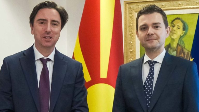 Муцунски на средба со амбасадорите на Канада и Обединетото Кралство