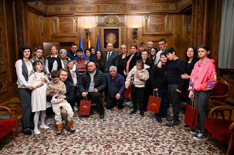 Гаши на Светскиот ден за подигање на свеста за аутизмот: Секој поединец, без разлика на различностите, има свој единствен свет