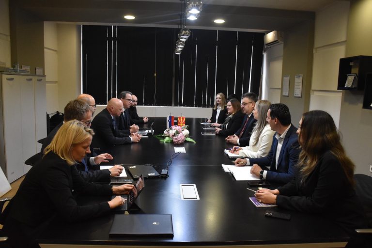 Словенија ја поддржува реформата на јавната администрација во Македонија