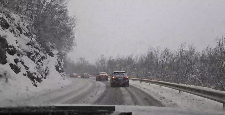 Задолжителна зимска опрема на патот Тетово – Попова Шапка