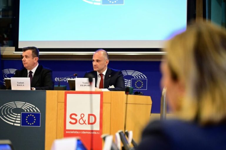 (Видео) Филипче во Брисел побара европските социјалдемократи да помогнат за проширувањето на ЕУ