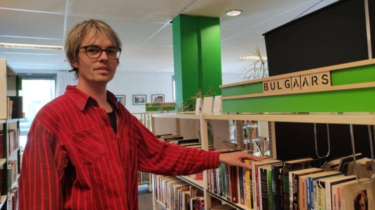 Катче „Бугарија“ во библиотеката на бриселскиот кварт Скарбек