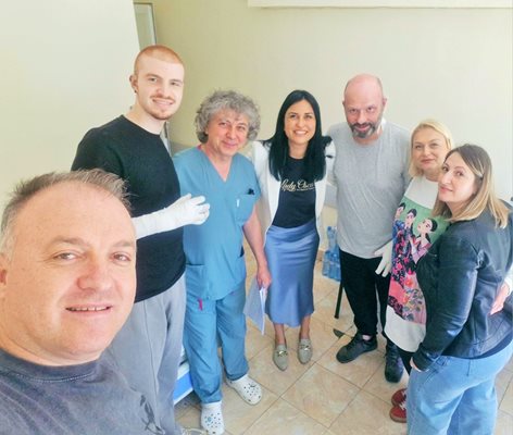 Нашата благодарност не може да се мери ниту со зборови, ниту со дела, им кажаа Александар, Драган и Јован на лекарите во Пловдив