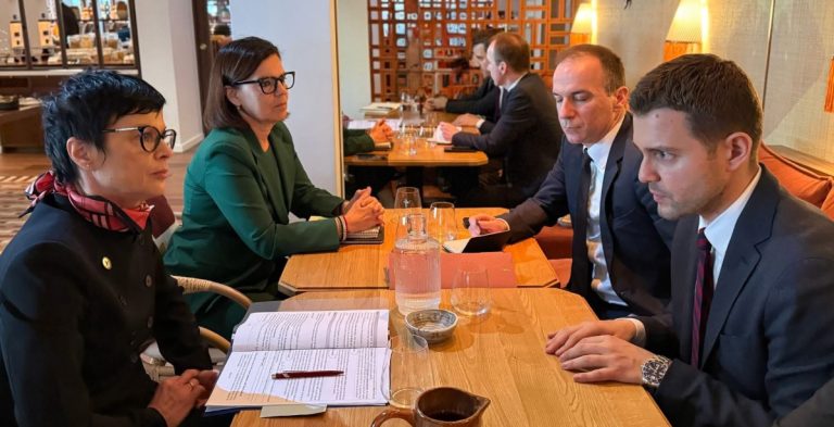 Муцунски и Марта Кос зборуваа за македонското ЕУ досие