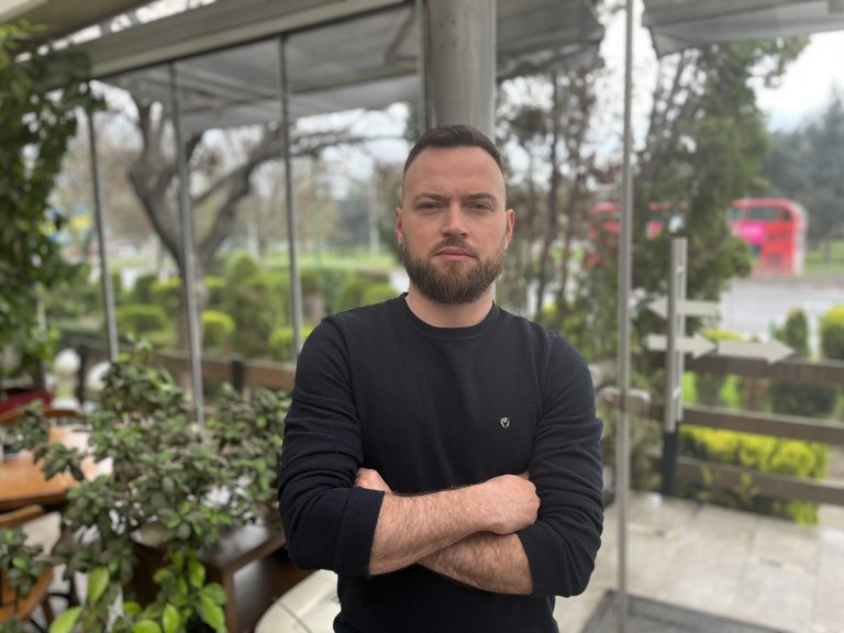 (Видео) Ненад Вржалски од Supportkocani.com: Помошта за настраданите од пожарот во „Пулс“ е чин на емпатија и хуманост