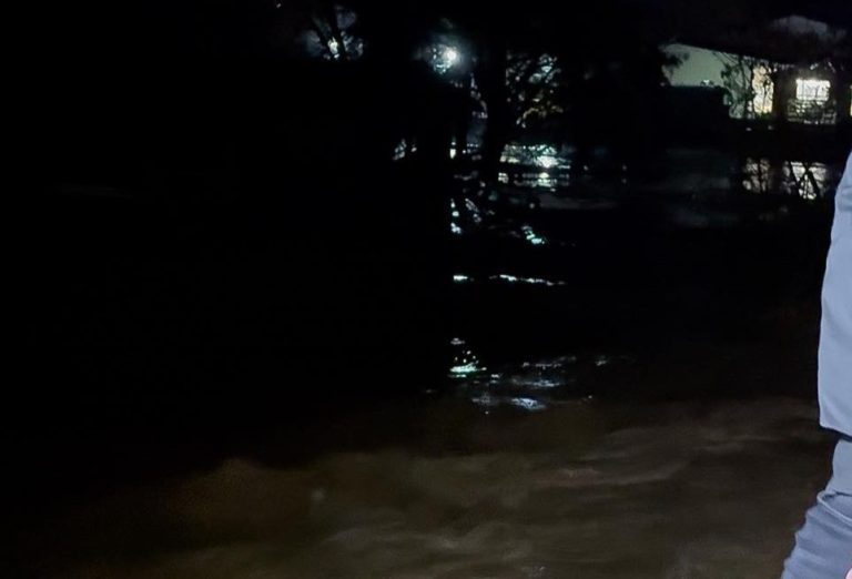 Поплавени куќи, магацини и индустриски објекти во Студеничани, Батинци, Пинтија и Горно Лисиче