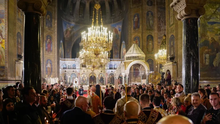 Република Бугарија го слави Велигден: Државниот врв со честитки до граѓаните