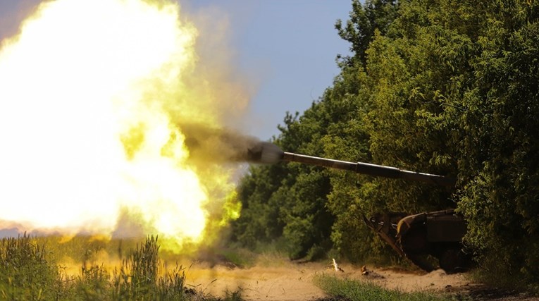 Украина: Русија го прекршила делумниот прекин на огнот најмалку 30 пати