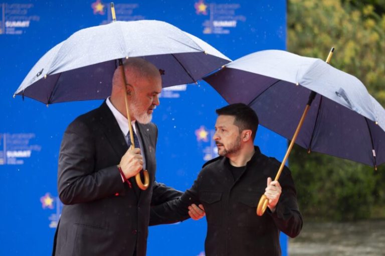 Во Тирана почна самитот на европската политичка заедница