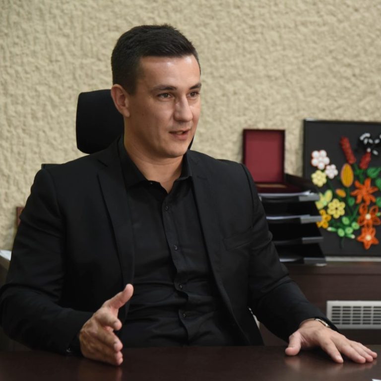 СДСМ: Зошто во случајот со директорот на АНБ не е постапено како со двете директорки на училишта