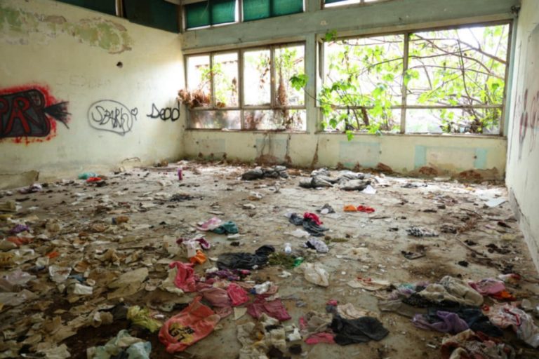 „Наместо Младински центар, во центарот на Прилеп сведоци сме на сцени од хорор филмови“, велат СДСМ Прилеп