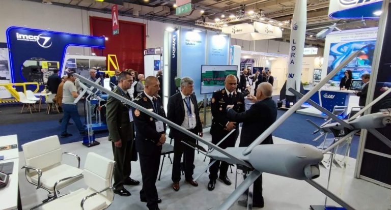 Началникот на Генералштабот на Армијата на меѓународниот саем DEFEA 25 во Грција