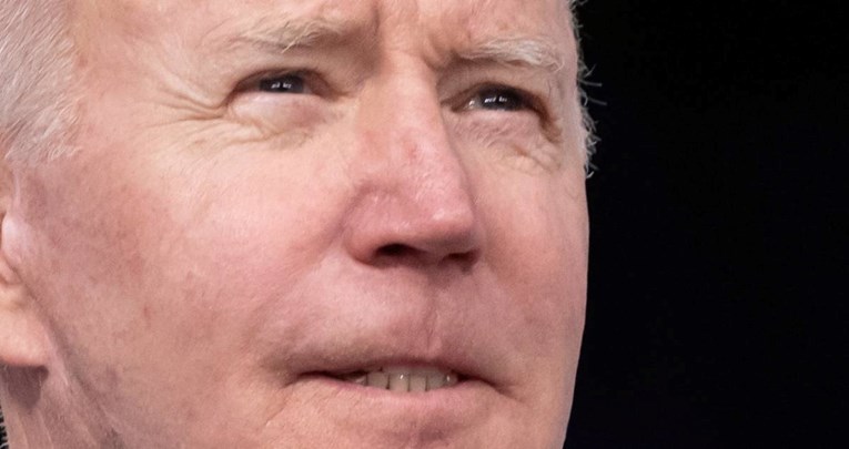 „Срамно“: Синот на Трамп критикуван поради неговата реакција за дијагнозата на Бајден