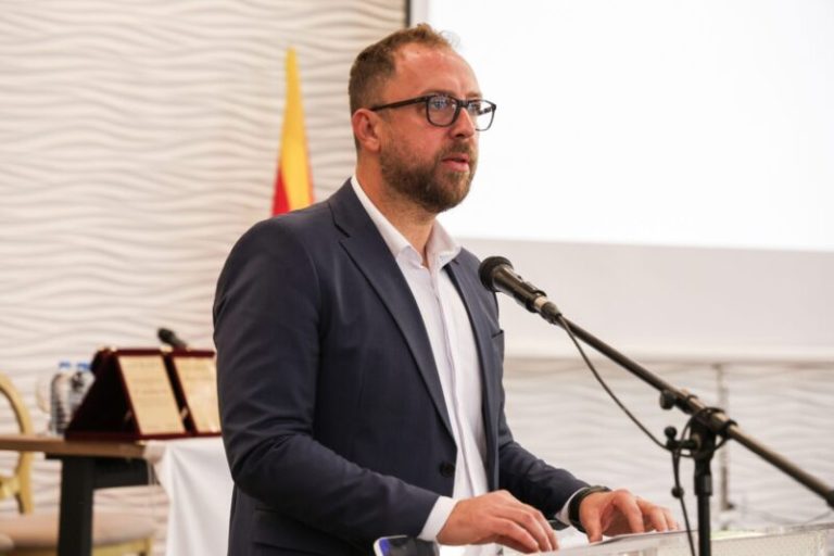 Љутков: Библиотеките мора да се приспособат да бидат подостапни за сите граѓани