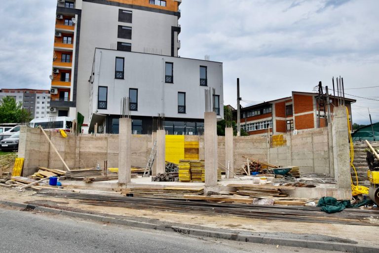 Зошто ВМРО-ДПМНЕ молчи за дивоградбите на Меџити и Ганиу, прашува СДСМ