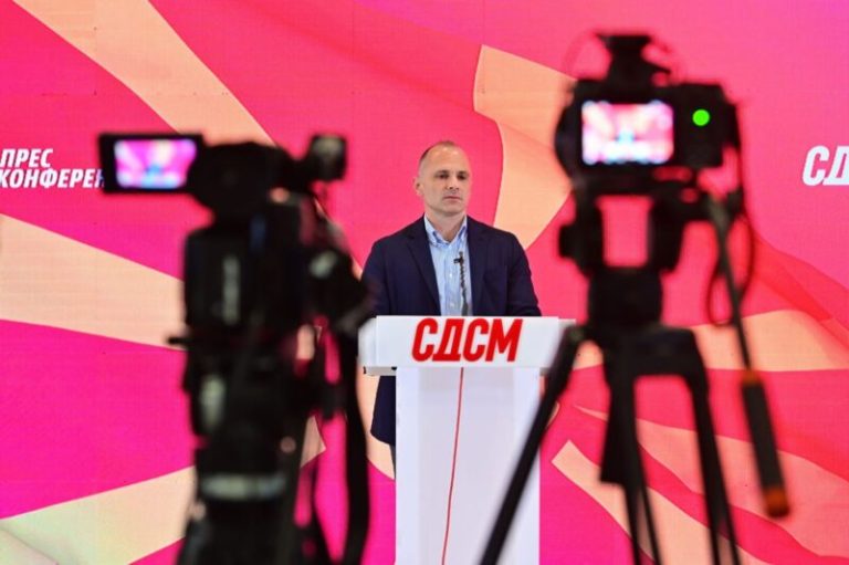 Владата да одговори дали е спремна да разговара за примање мигранти во нашата земја, бара Филипче