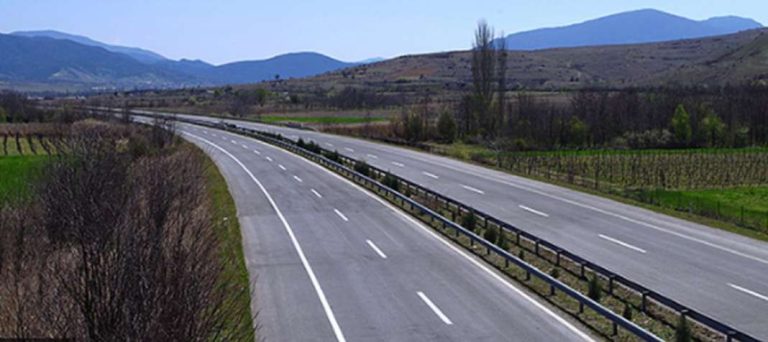 Летање на автопати – приведени двајца за возење над 170, кадешто било дозволено 80 и 100