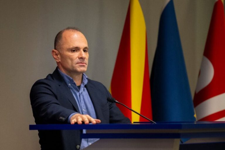 ВМРО-ДПМНЕ: СДС уште не се огради од функционерот фатен со дрога, Филипче брани нарко трговија