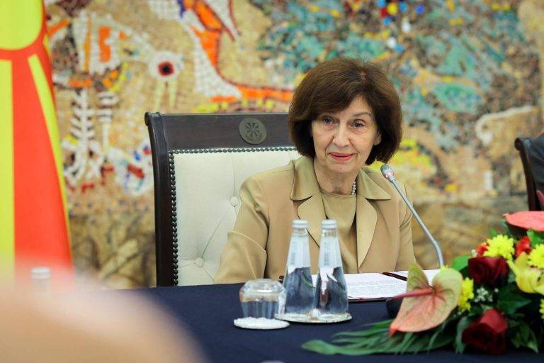 Сиљановска-Давкова: Состојбата е стабилна и нема опасност по безбедноста