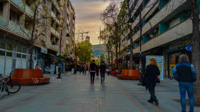 Мицкоски живее надвор од реалноста, економијата тоне, граѓаните едвај врзуваат крај со крај, велат од СДСМ