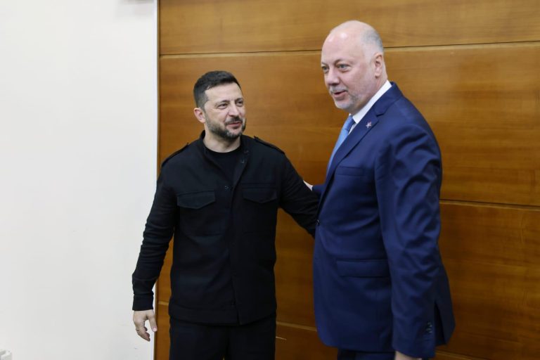 Желјазков до Зеленски: Бугарија продолжува да ги поддржува напорите на Украина за воспоставување праведен и траен мир