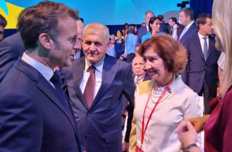 Сиљановска-Давкова во Ница оствари средба со Макрон