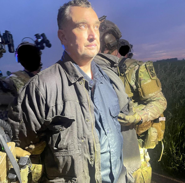 (Фото) Уапсен маж за убиството на демократка од Конгресот во САД и нејзиниот сопруг