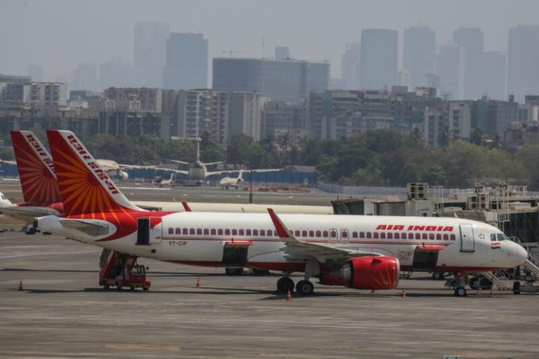 „Боинг“ на „Ер Индија“ приземјен поради сомнителен технички проблем
