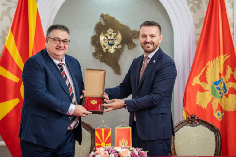 Минчев потпиша Меморандум во Црна Гора: Целта е да се придонесе кон поефикасни, транспарентни и граѓански ориентирани институции