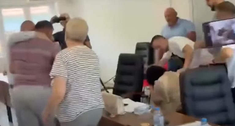 ВМРО-ДПМНЕ: Филипче јавно да се огради и да побара оставка од неговиот советник тепач во Кочани