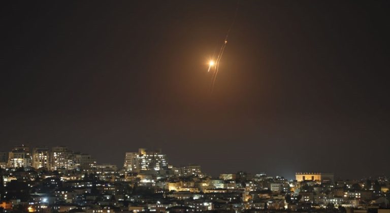 Ирански генерал: Во текот на ноќта уништивме стратешки цели во Израел