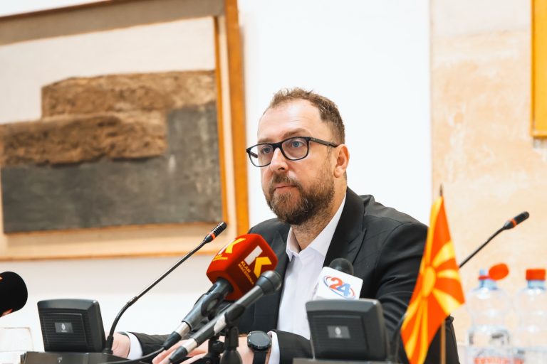 Наместо политика за развој на културата, Љутков води партиска пропаганда, велат од СДСМ