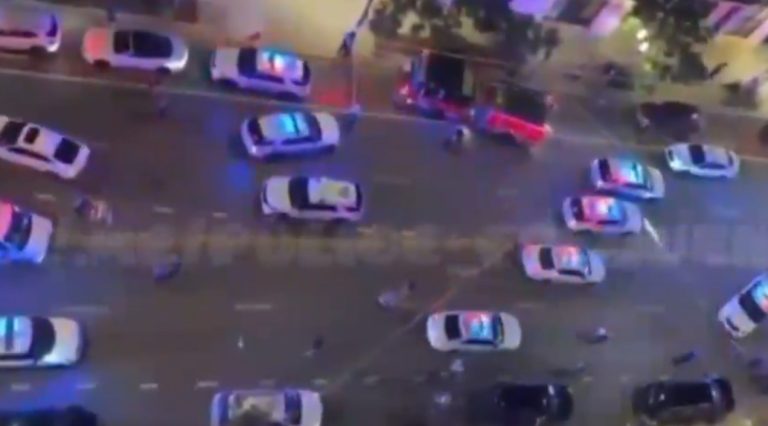 (Видео) Пукање во Чикаго: Има загинати и повредени