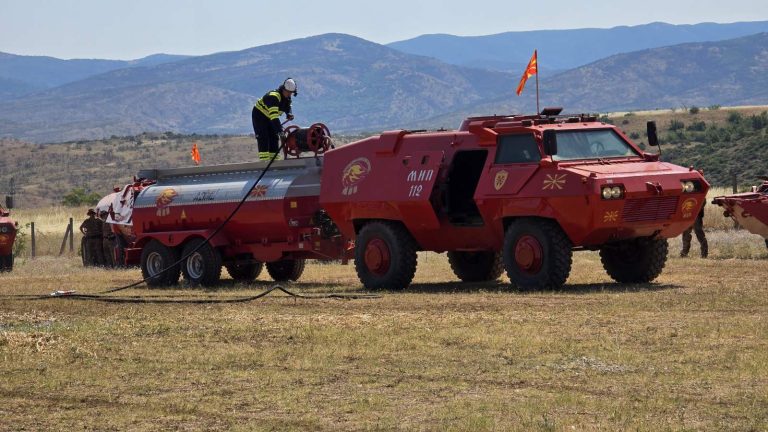 Не само што се сомневаме, туку имаме и докази дека пожарите се подметнати, рече Мицкоски