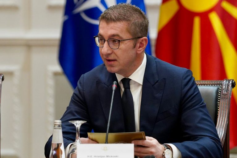 ДУИ: Мицкоски призна дека предлогот за оданочување на невенчаните била ‘фрлена’ тема за намерно одвлекување внимание од итните прашања со кои се соочува државата