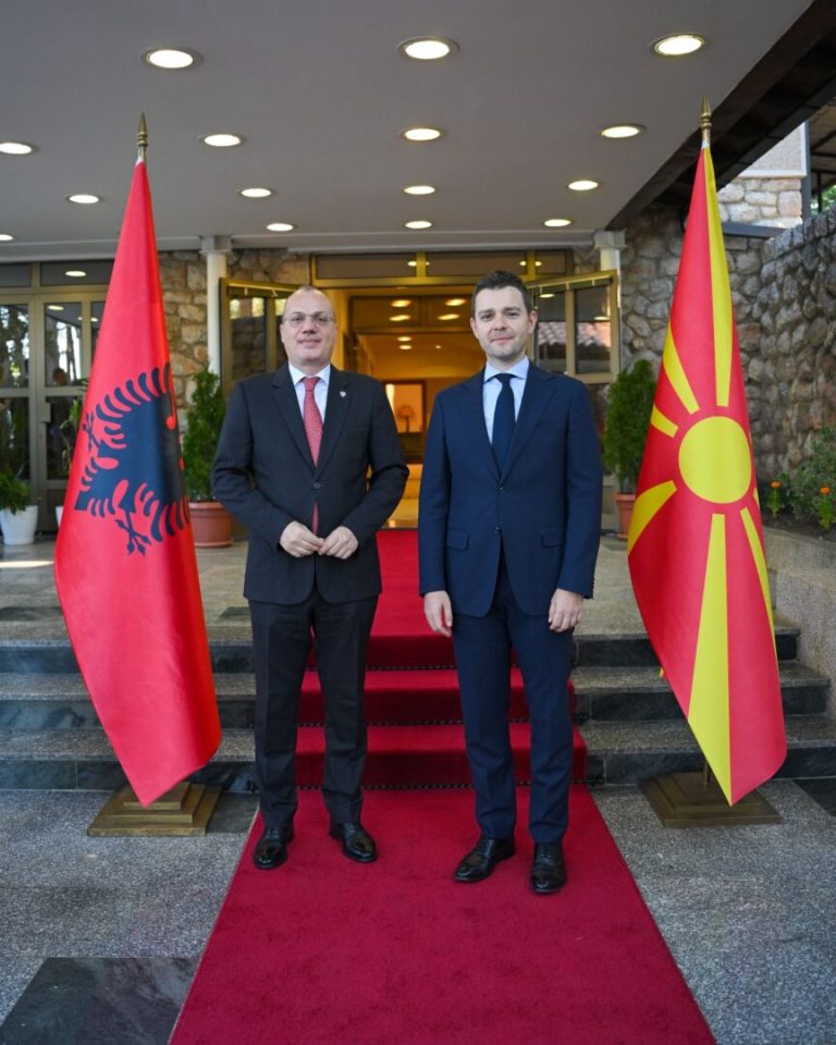 Муцунски во Охрид домаќин на шефот на албанската дипломатија: Во фокус на средбата – унапредувањето на добрососедските односи и продлабочувањето на соработката