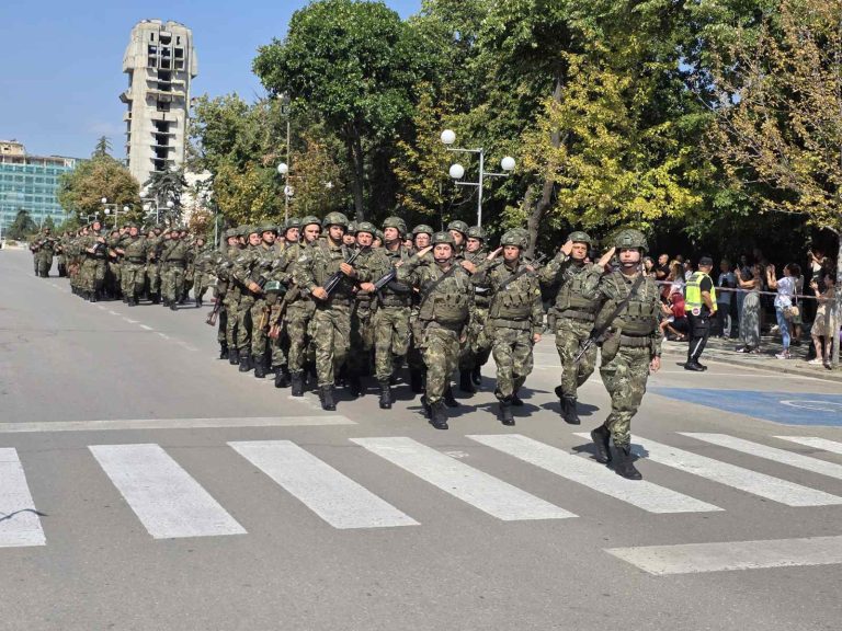 Бугарски воен контингент заминува за учество во стабилизирачките сили на НАТО во Косово